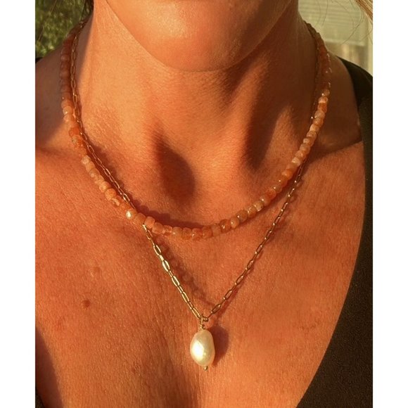 BUNDLE Classic Pearl Necklace Gold Paperclip Chain AND Moonstone Stud Earrings - Picture 9 of 14